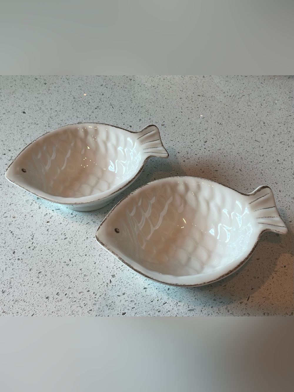 White Fish-Shaped Melamine Mini Bowls 🐟